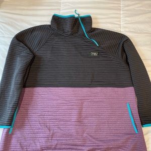 Womens LL Bean tunic length air light sweater